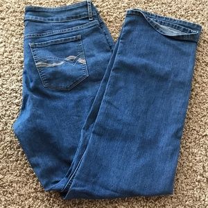 Embellished back pocket straight leg jeans